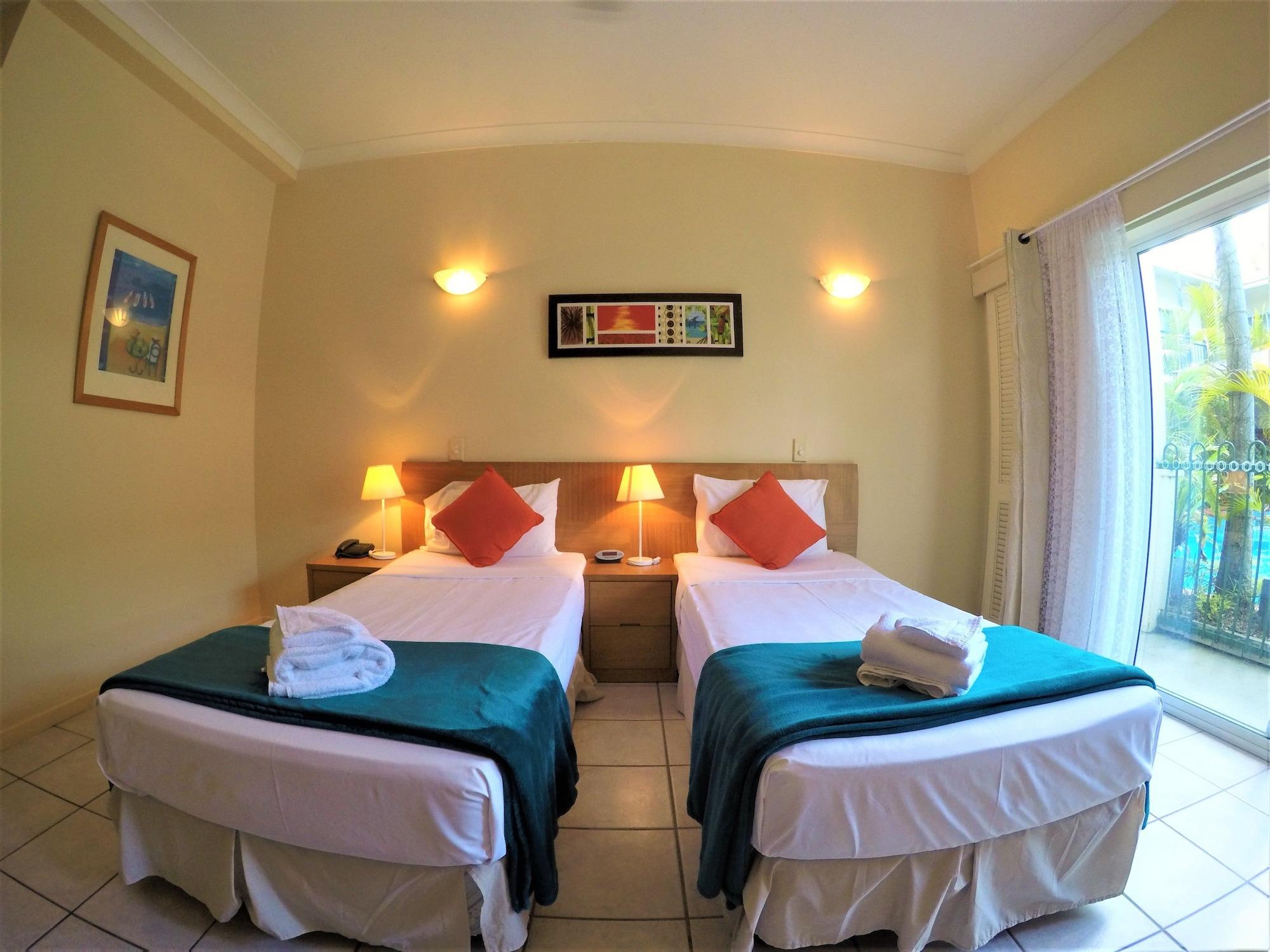 קאירנס Crystal Garden Resort & Restaurant מראה חיצוני תמונה