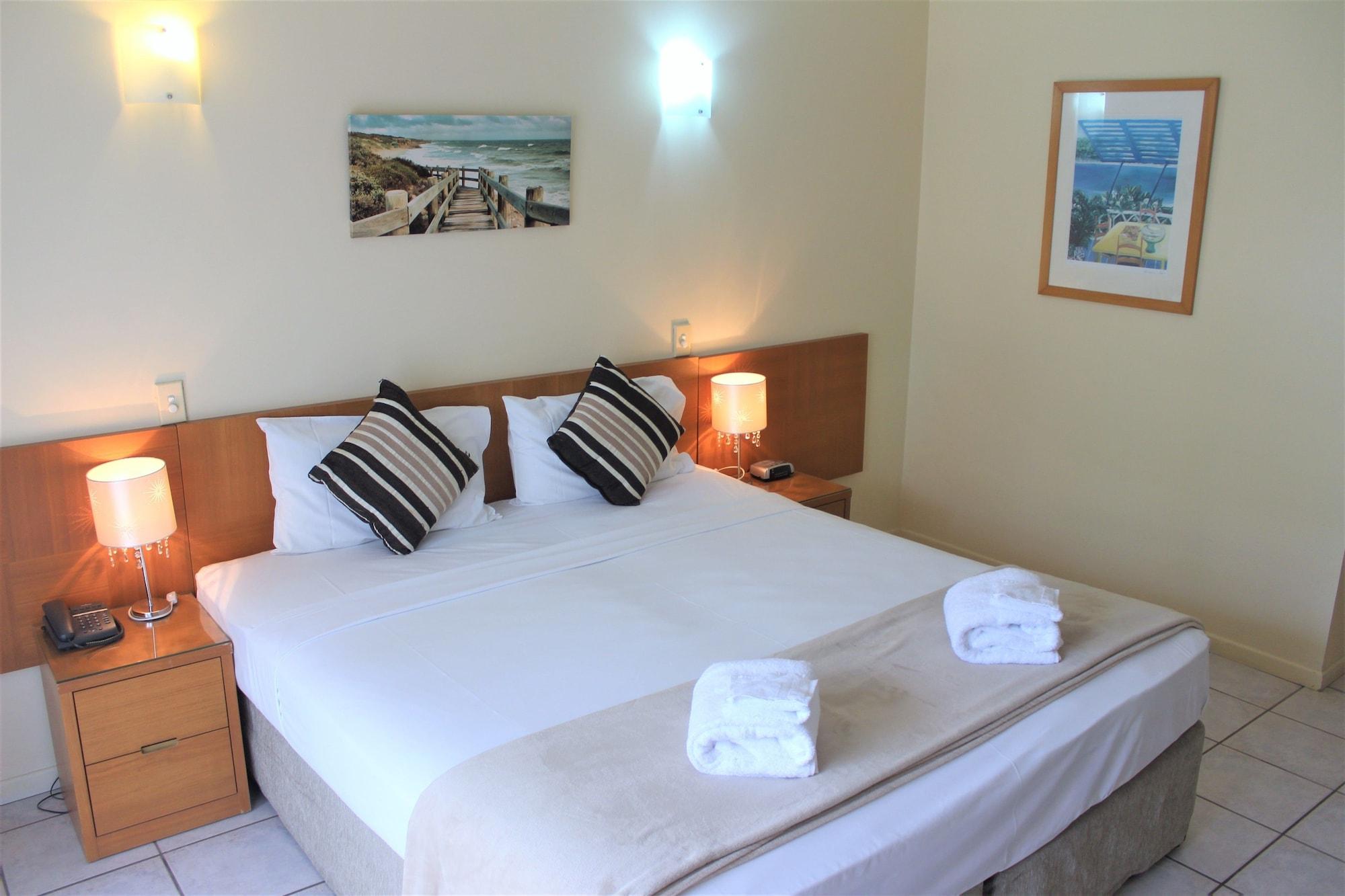 קאירנס Crystal Garden Resort & Restaurant מראה חיצוני תמונה