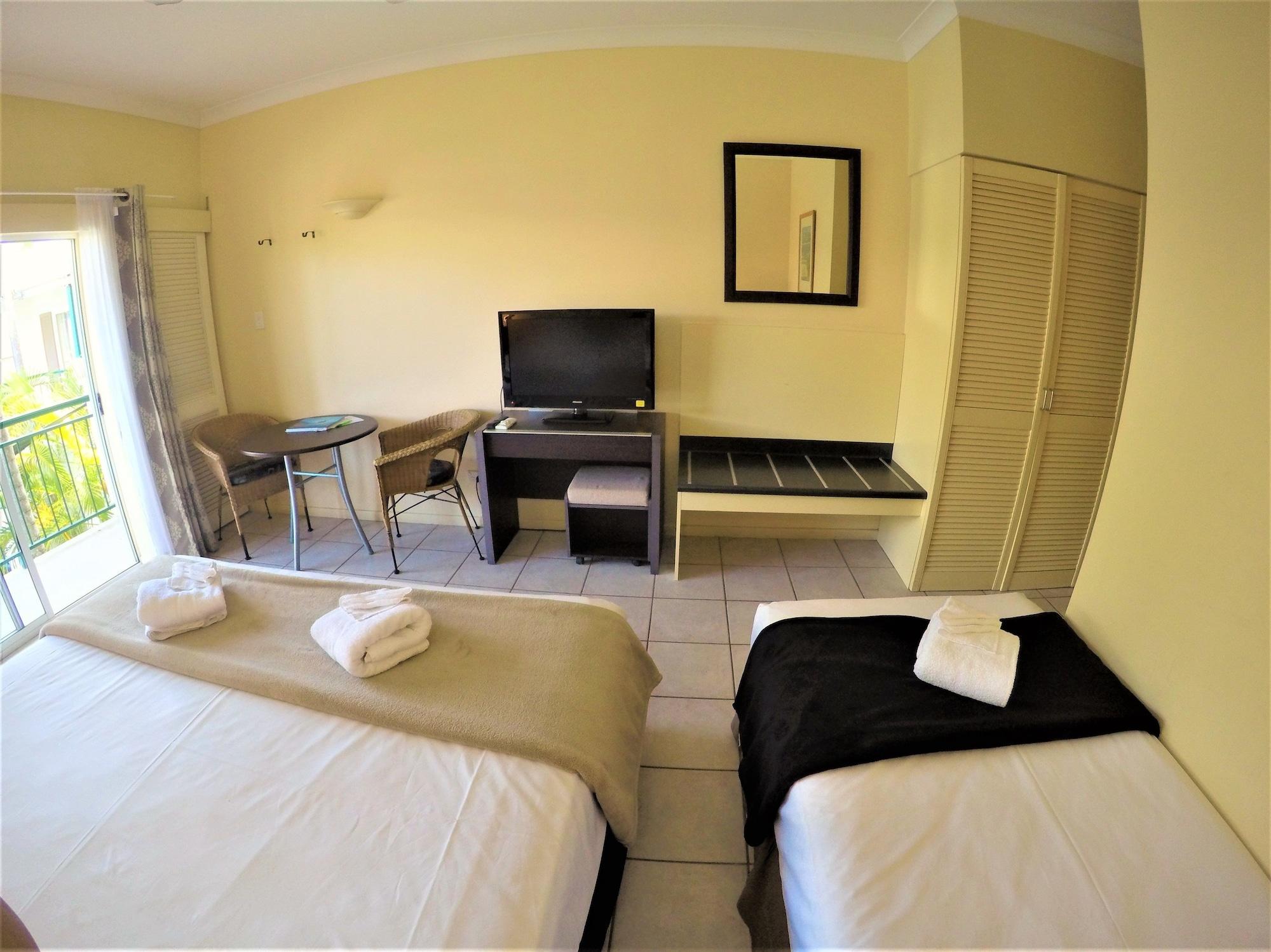 קאירנס Crystal Garden Resort & Restaurant מראה חיצוני תמונה
