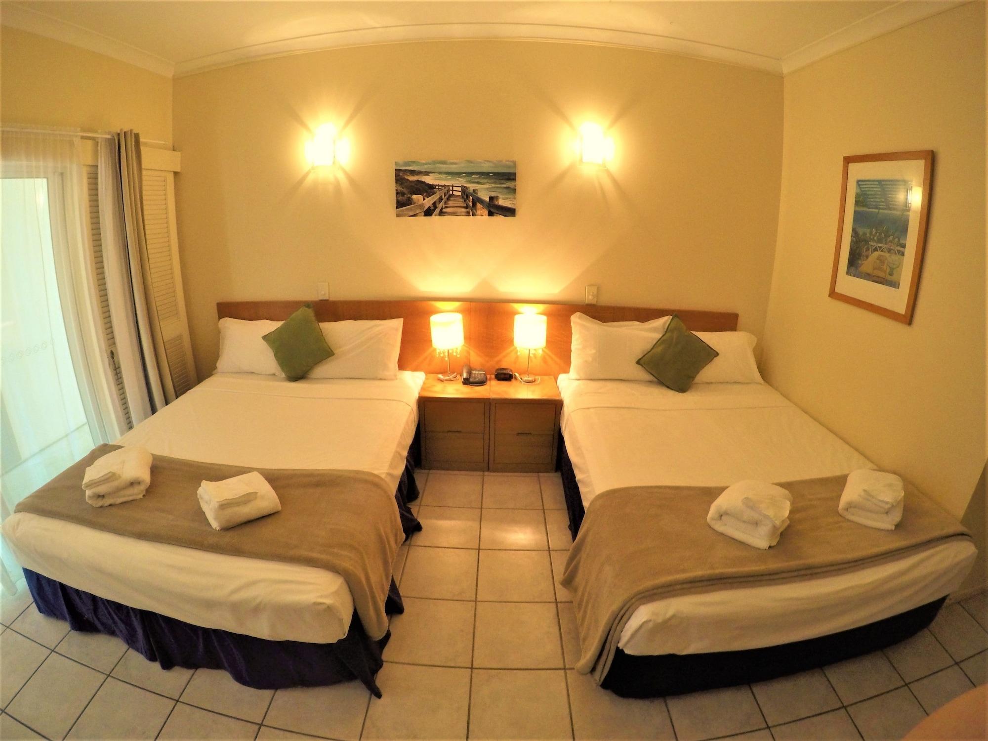 קאירנס Crystal Garden Resort & Restaurant מראה חיצוני תמונה