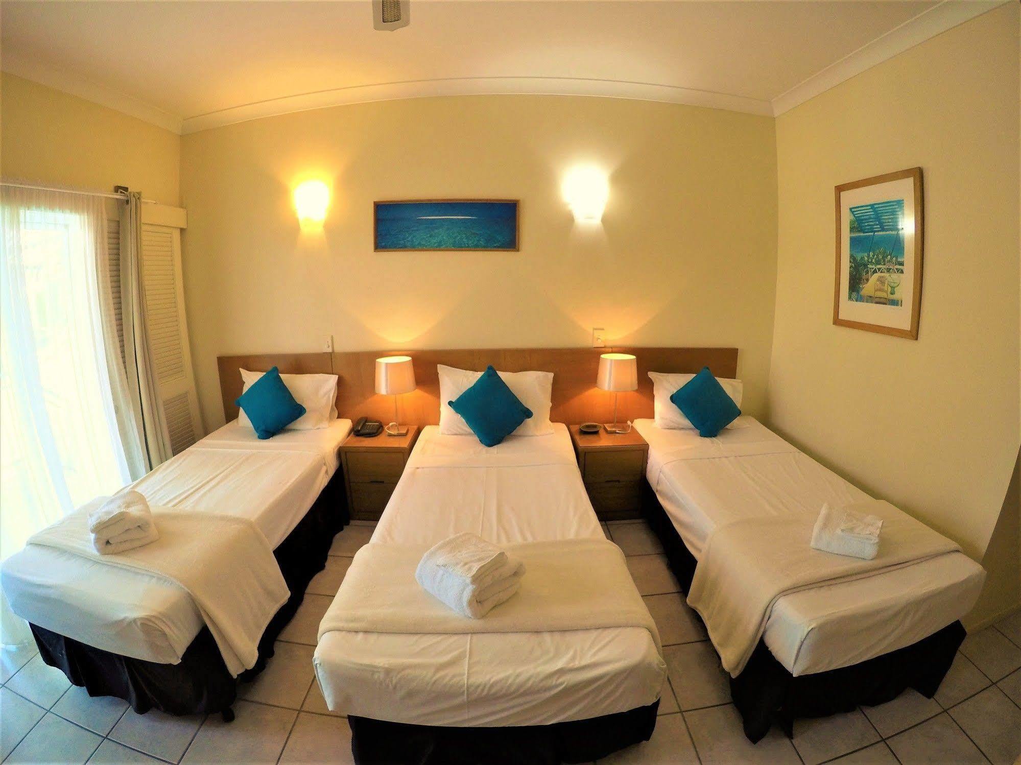 קאירנס Crystal Garden Resort & Restaurant מראה חיצוני תמונה