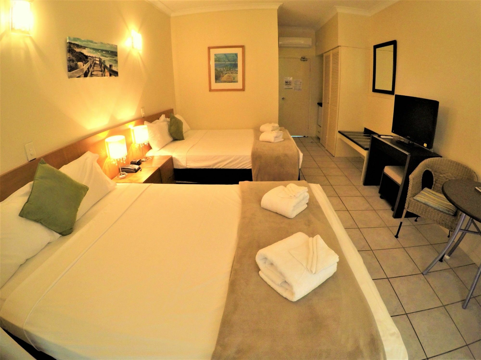 קאירנס Crystal Garden Resort & Restaurant מראה חיצוני תמונה