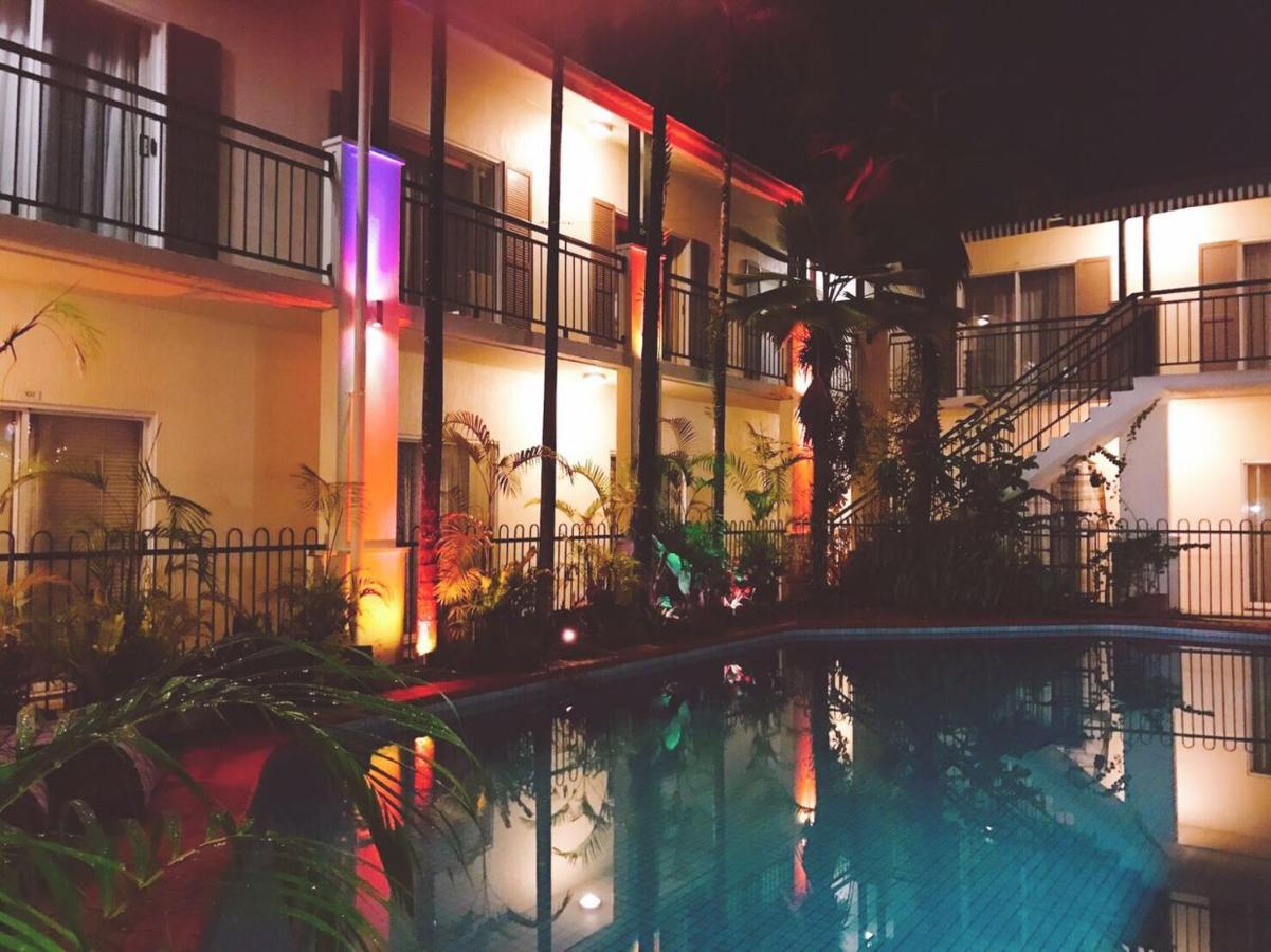 קאירנס Crystal Garden Resort & Restaurant מראה חיצוני תמונה